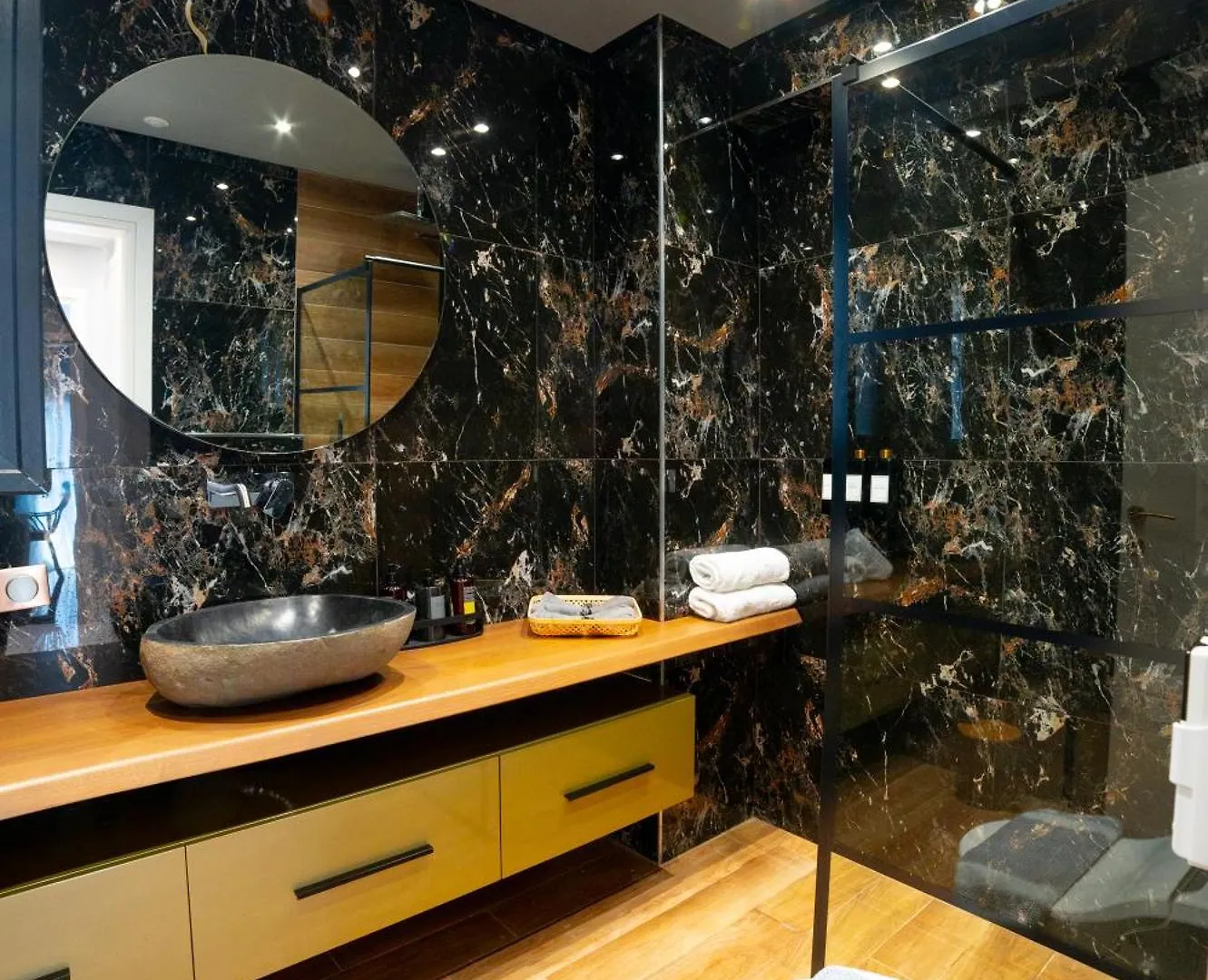 Auralux Apartment Agia Triada
